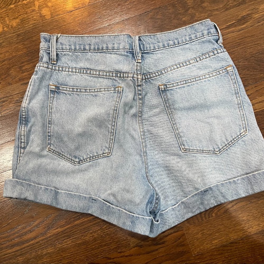 High Rise Shorts - Picture 2 of 3